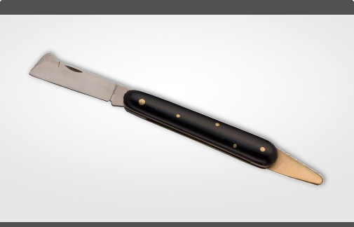 Okuliermesser mit Kunststoffheft und klappbarem Löser aus Messing Länge 10,5 cm